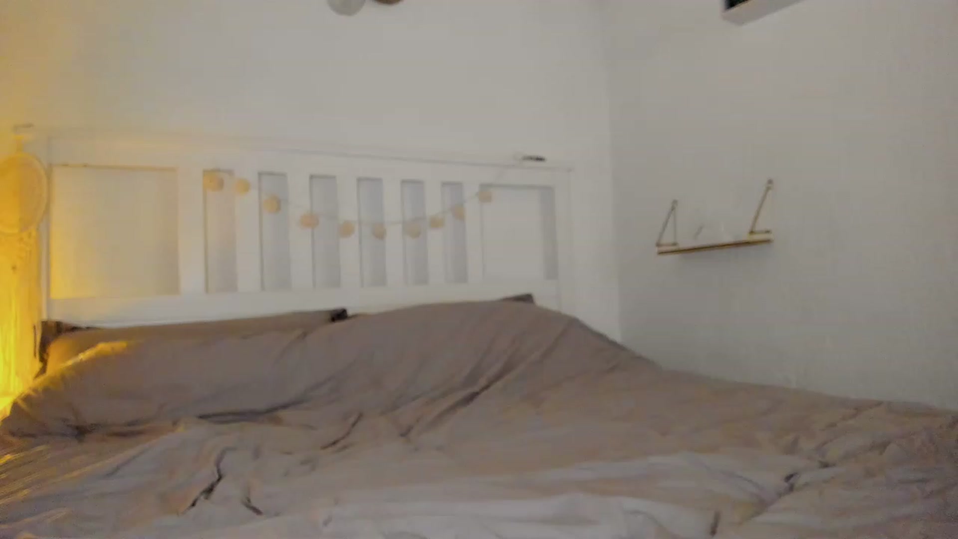 Gallery image thumbnail from Aliannaa's myfreecams stream on, 03/28/2023, 14:32 image 12 of 20