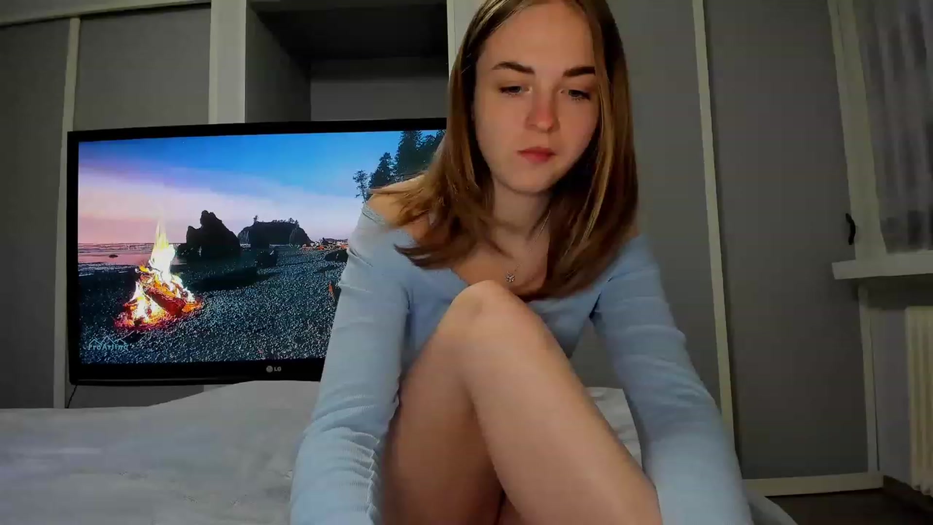 Gallery image thumbnail from Aliannaa's myfreecams stream on, 04/12/2023, 13:59 image 3 of 20