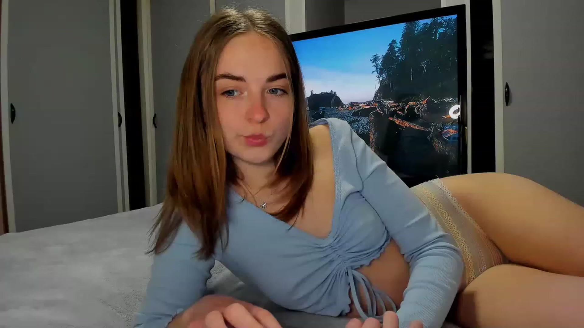 Gallery image thumbnail from Aliannaa's myfreecams stream on, 04/12/2023, 13:59 image 9 of 20