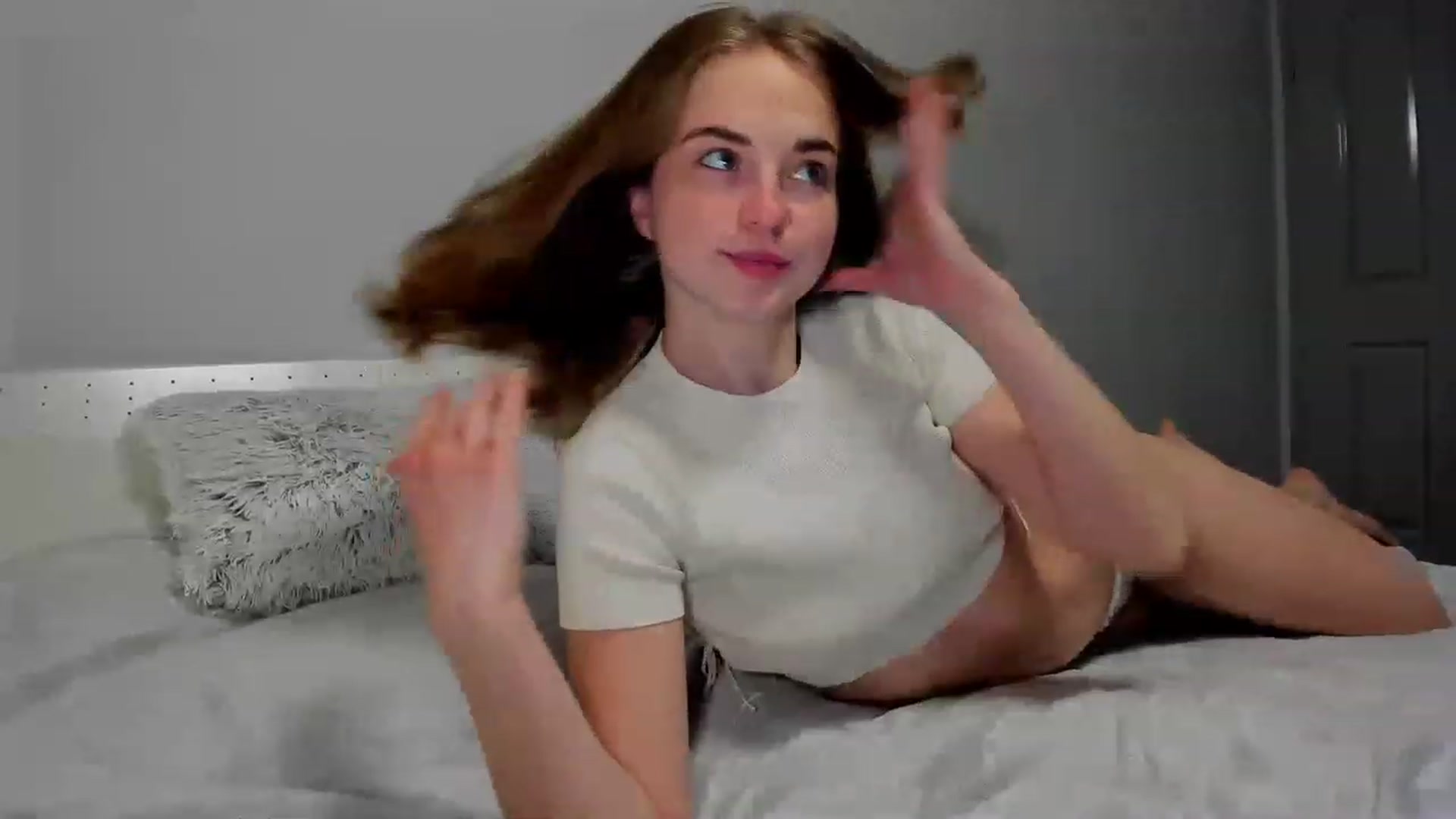 Gallery image thumbnail from Aliannaa's myfreecams stream on, 04/15/2023, 16:42 image 7 of 20