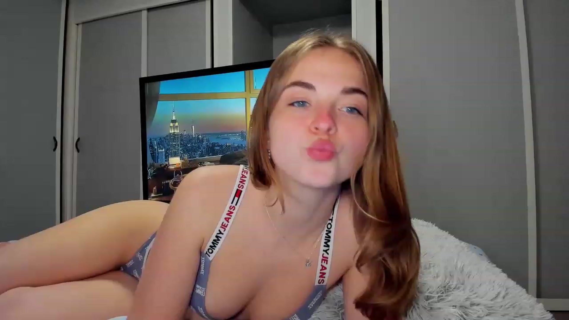 Gallery image thumbnail from Aliannaa's myfreecams stream on, 05/11/2023, 15:17 image 10 of 20
