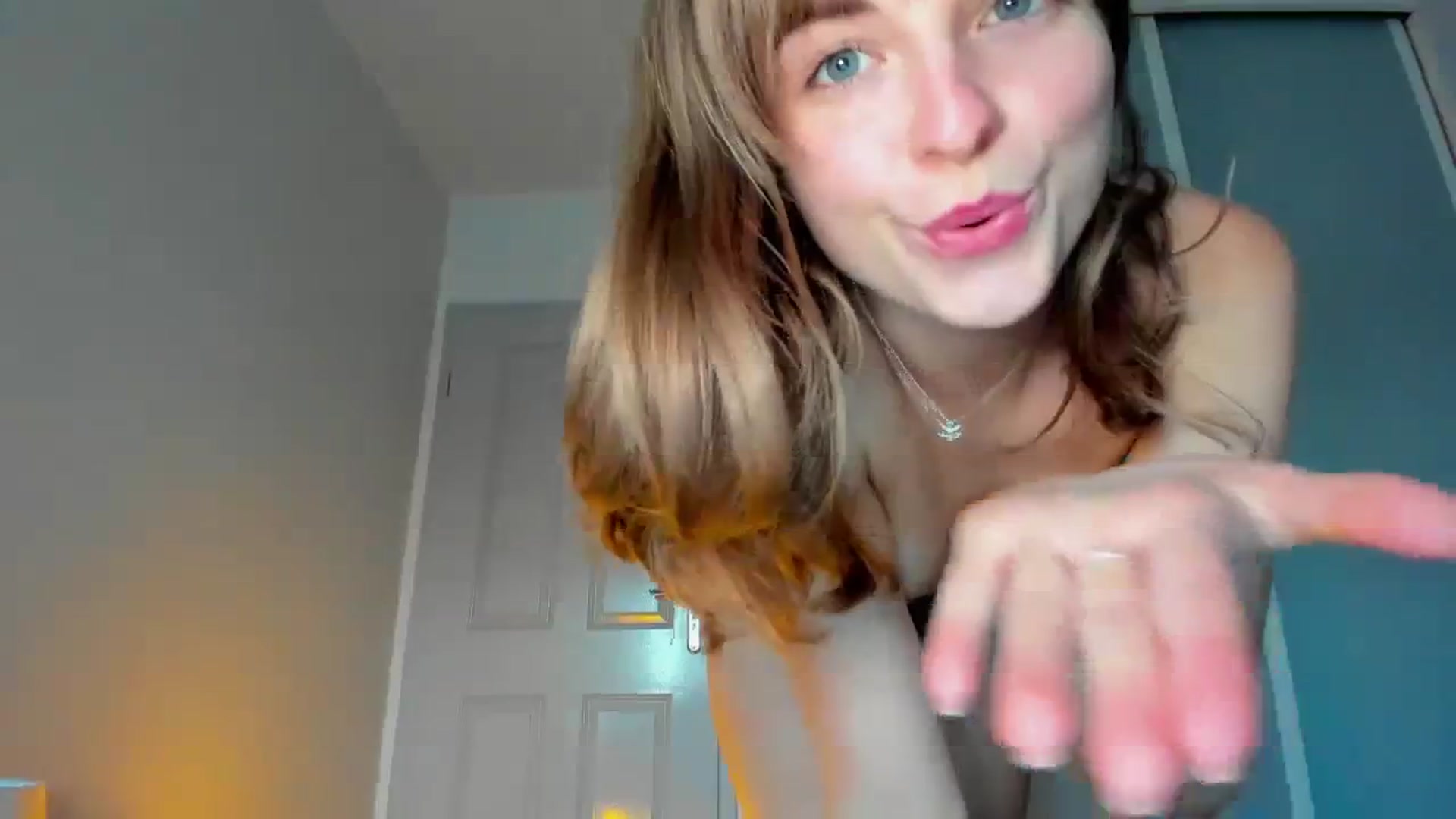 Gallery image thumbnail from Aliannaa's myfreecams stream on, 08/22/2023, 18:07 image 10 of 20
