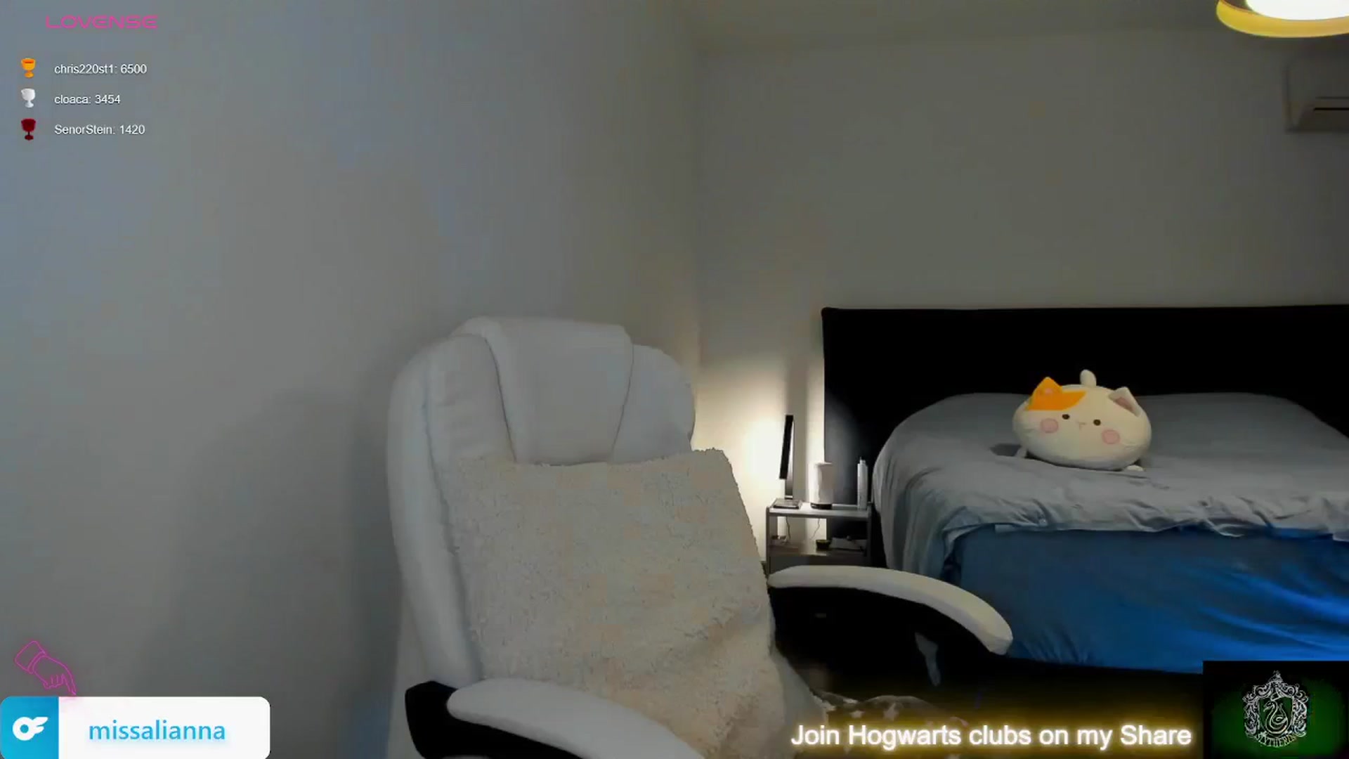 Gallery image thumbnail from Aliannaa's myfreecams stream on, 11/15/2023, 23:07 image 10 of 20