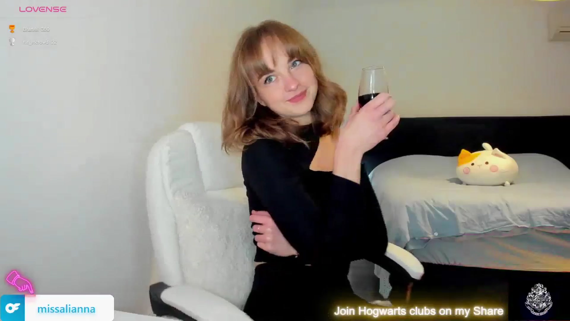 Gallery image thumbnail from Aliannaa's myfreecams stream on, 11/17/2023, 17:26 image 2 of 20