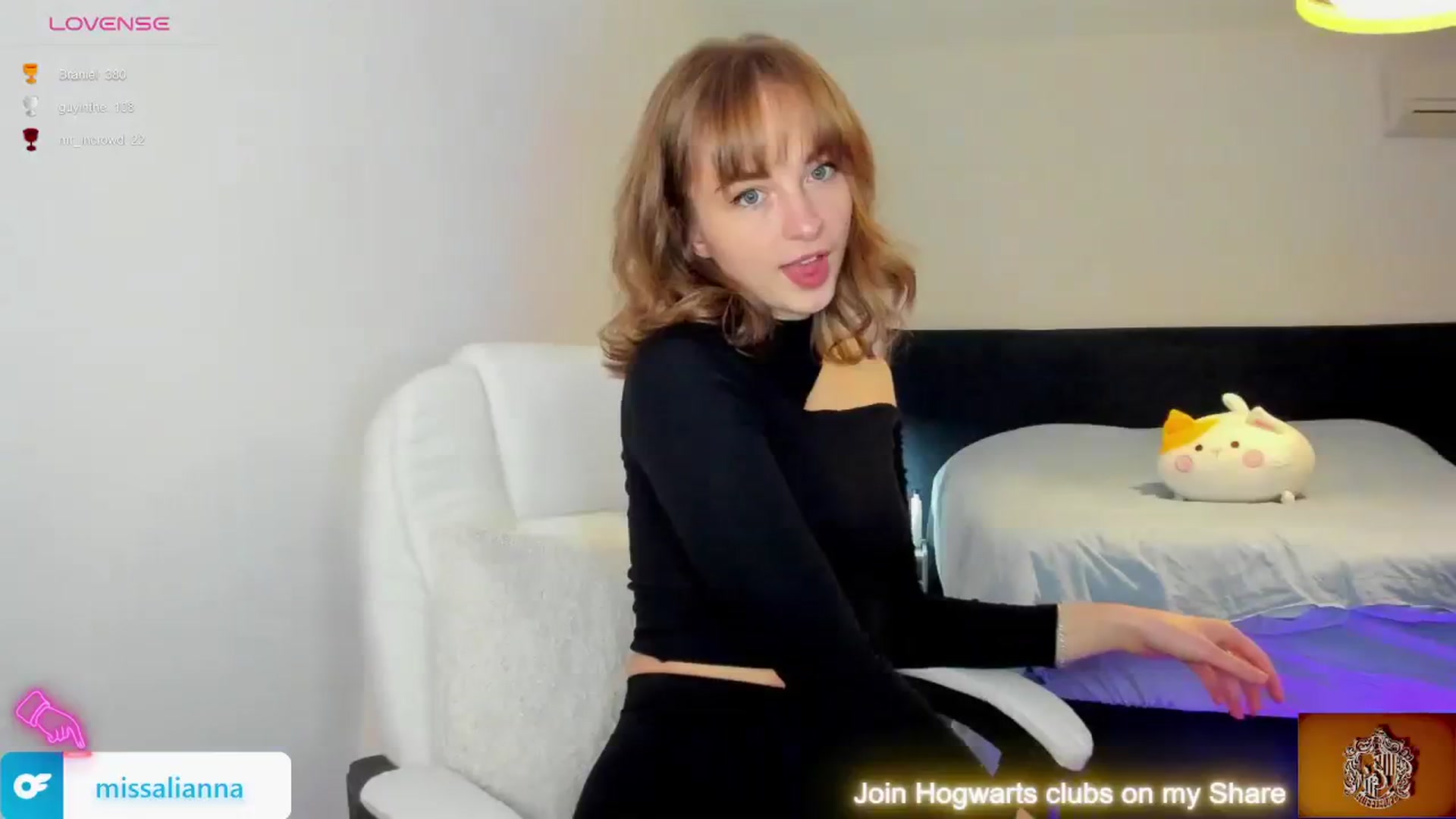 Gallery image thumbnail from Aliannaa's myfreecams stream on, 11/17/2023, 17:26 image 8 of 20