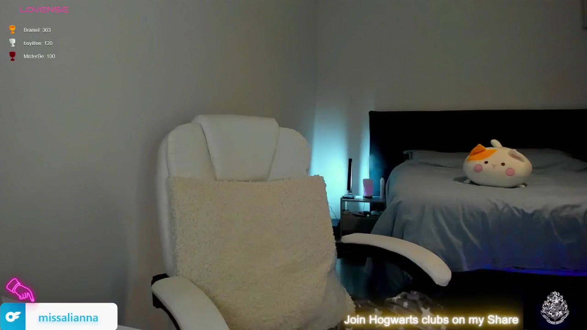 Gallery image thumbnail from Aliannaa's myfreecams stream on, 11/19/2023, 20:42 image 5 of 20