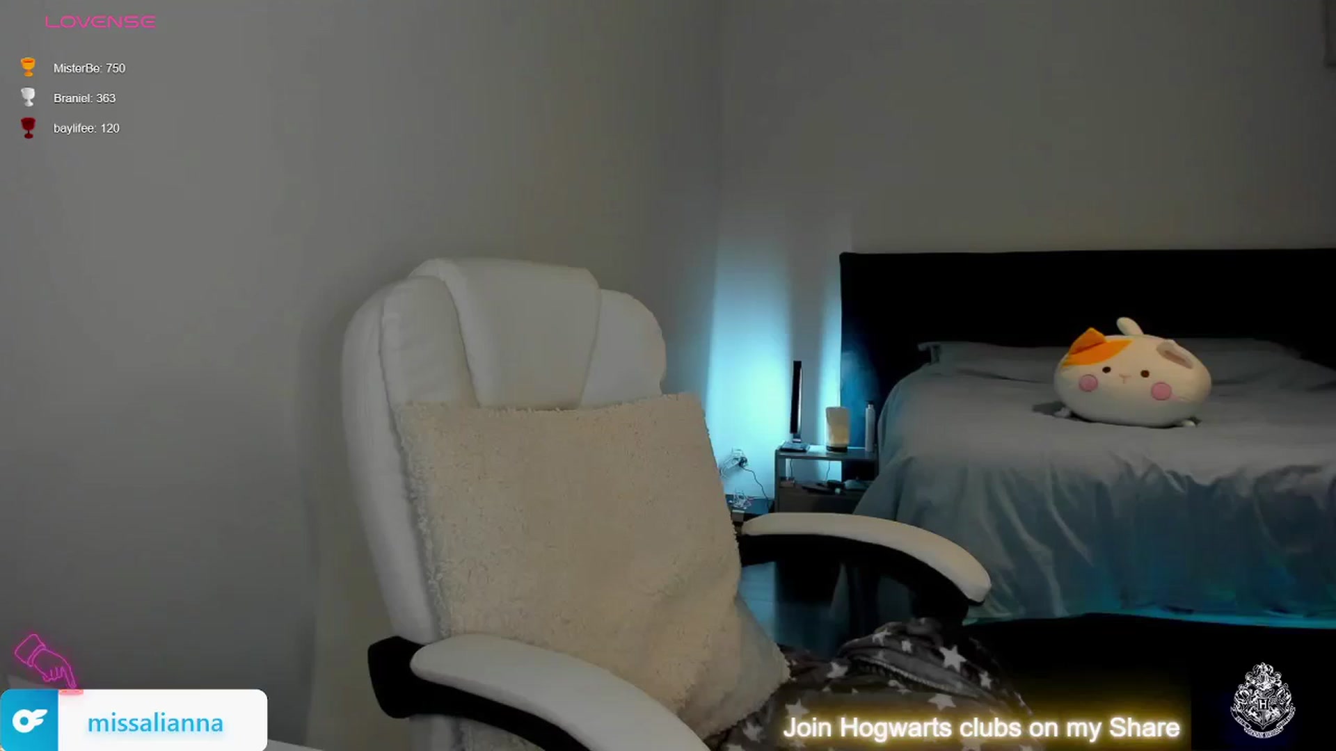 Gallery image thumbnail from Aliannaa's myfreecams stream on, 11/19/2023, 20:42 image 6 of 20