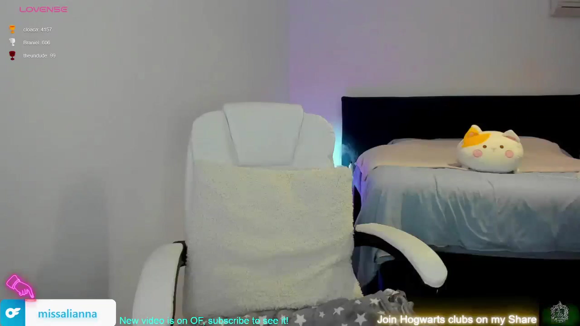 Gallery image thumbnail from Aliannaa's myfreecams stream on, 11/22/2023, 19:24 image 8 of 20