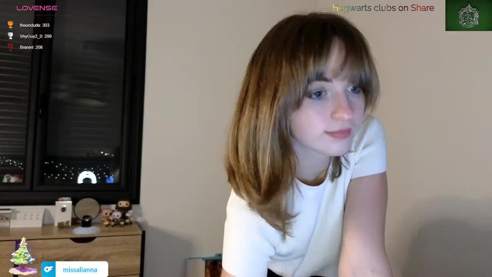 Gallery image thumbnail from Aliannaa's myfreecams stream on, 12/18/2023, 18:49 image 8 of 20