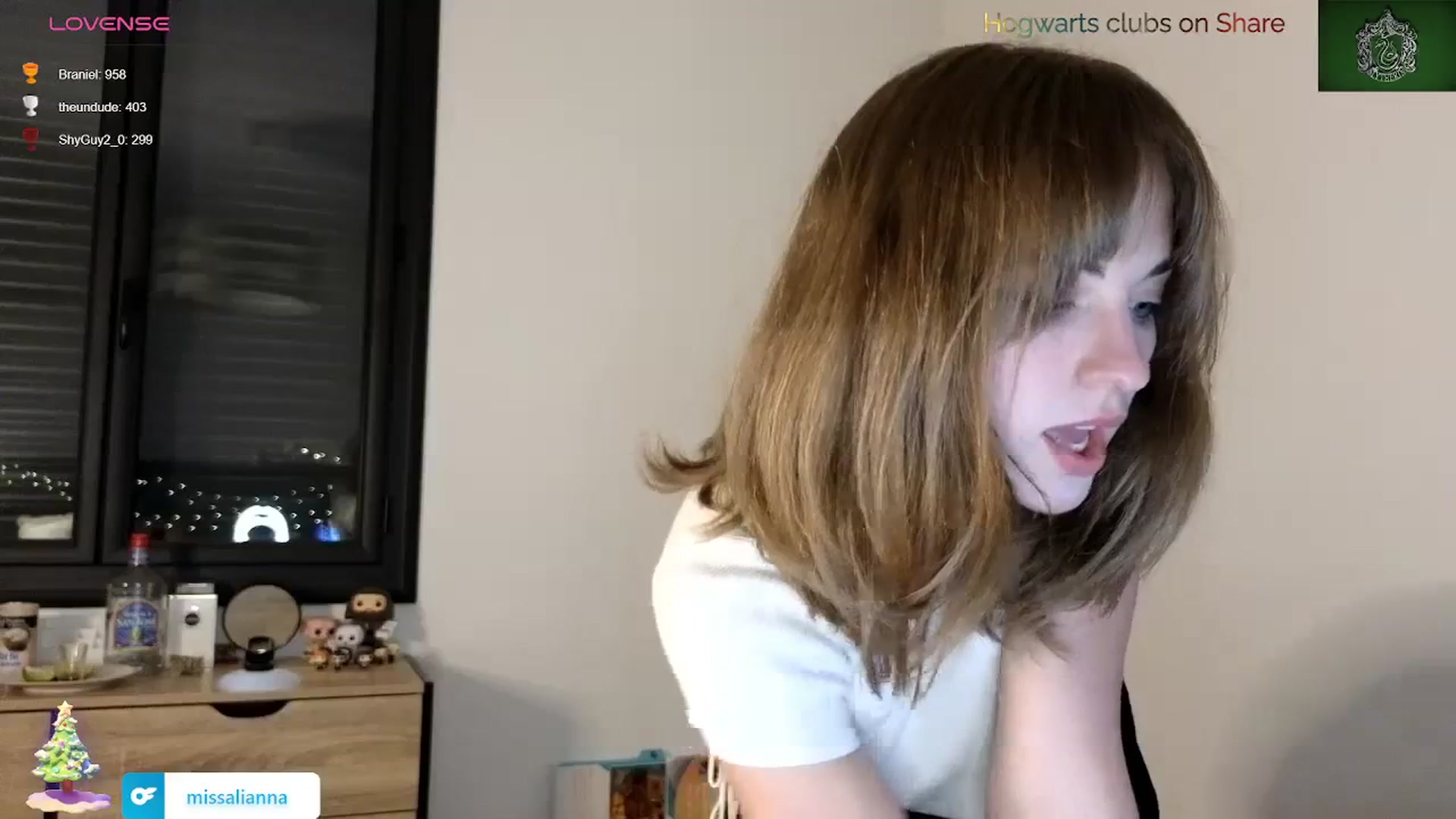 Gallery image thumbnail from Aliannaa's myfreecams stream on, 12/18/2023, 18:49 image 13 of 20