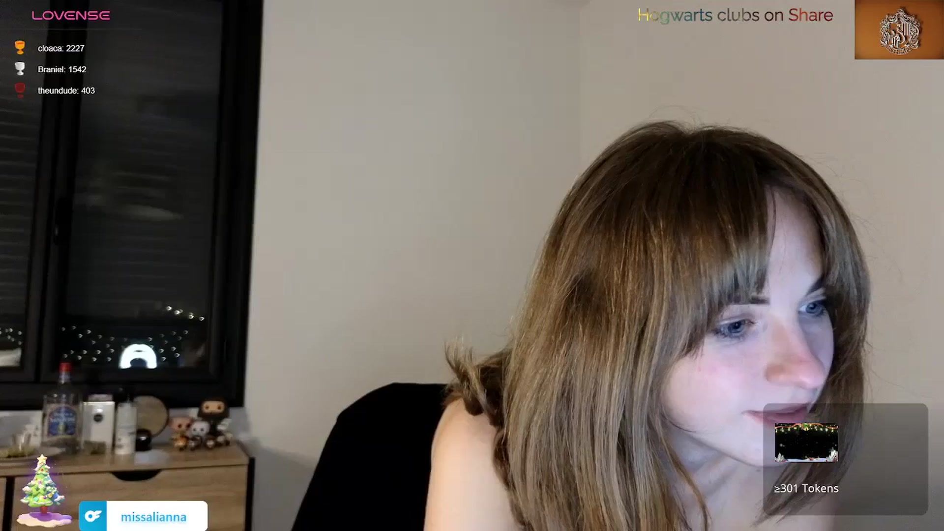Gallery image thumbnail from Aliannaa's myfreecams stream on, 12/18/2023, 19:54 image 5 of 20