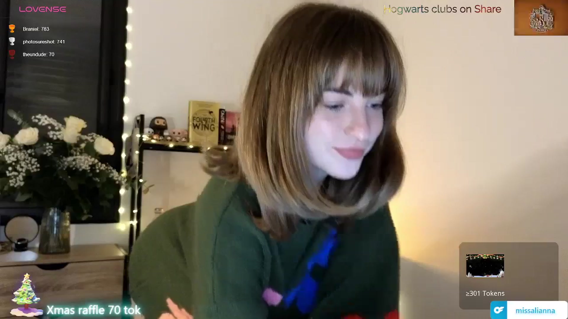 Gallery image thumbnail from Aliannaa's myfreecams stream on, 12/22/2023, 19:10 image 17 of 20
