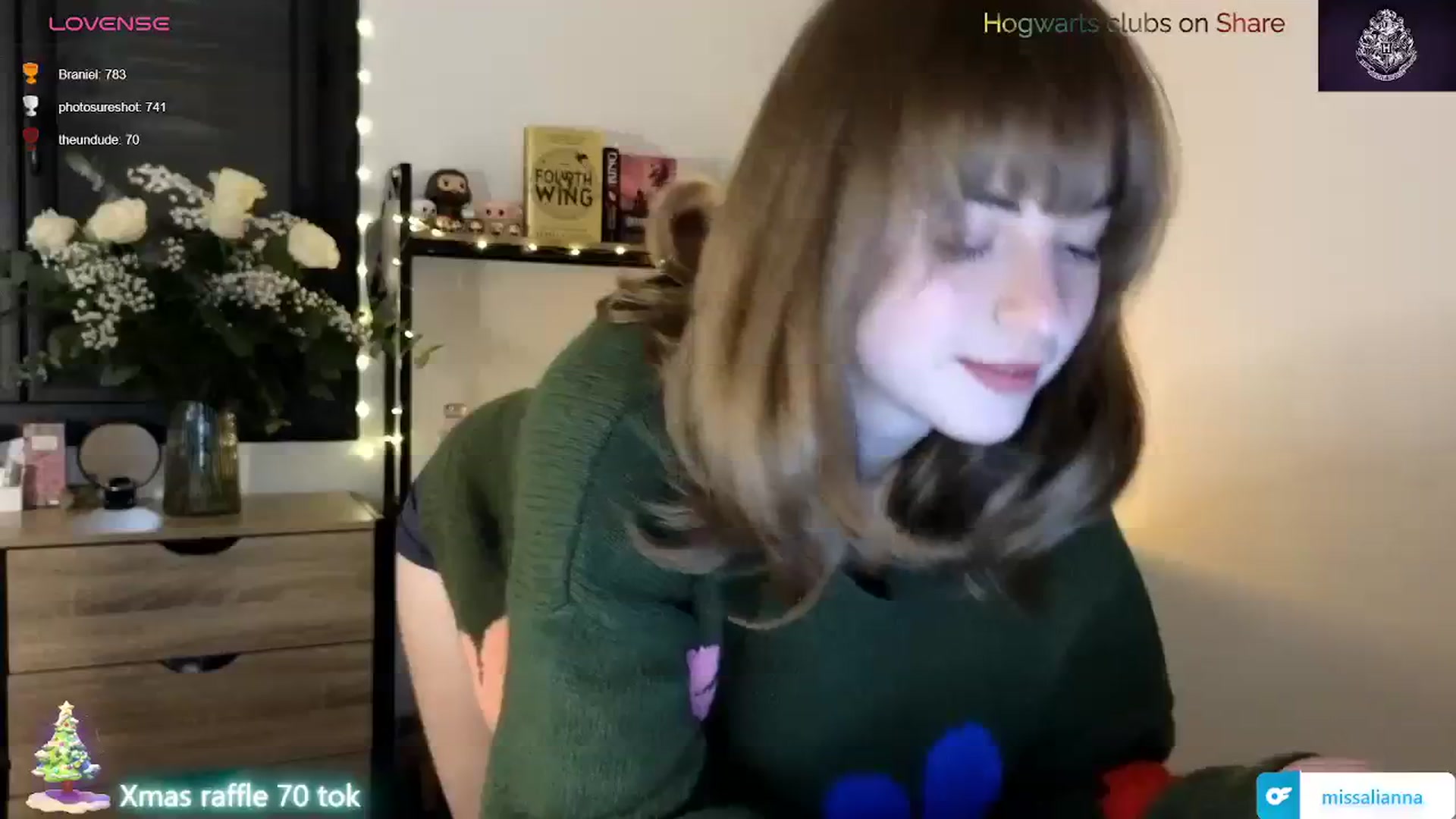 Gallery image thumbnail from Aliannaa's myfreecams stream on, 12/22/2023, 19:10 image 12 of 20