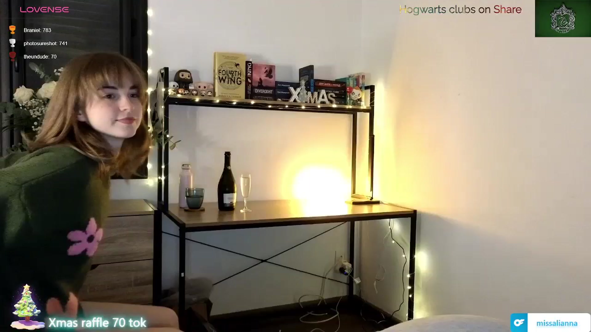 Gallery image thumbnail from Aliannaa's myfreecams stream on, 12/22/2023, 19:10 image 8 of 20