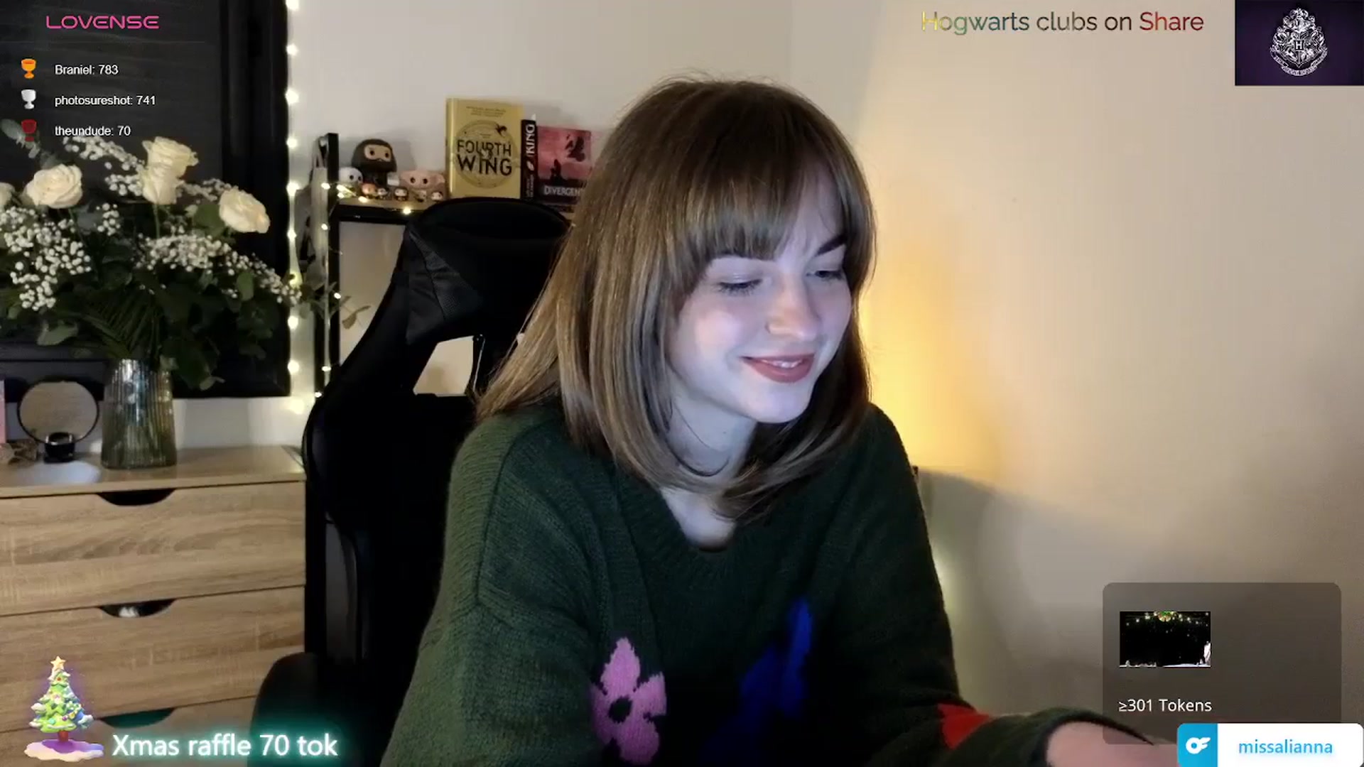 Gallery image thumbnail from Aliannaa's myfreecams stream on, 12/22/2023, 19:10 image 19 of 20