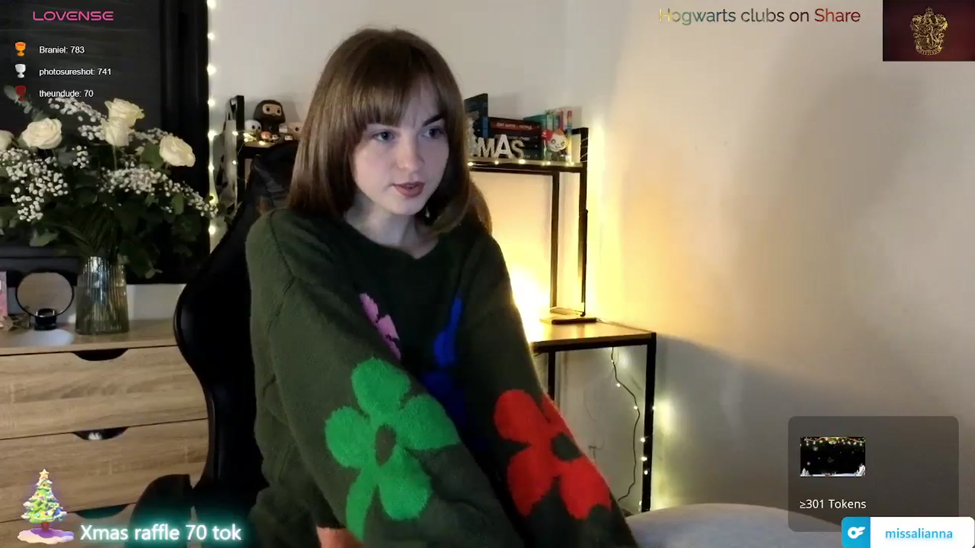Gallery image thumbnail from Aliannaa's myfreecams stream on, 12/22/2023, 19:10 image 18 of 20