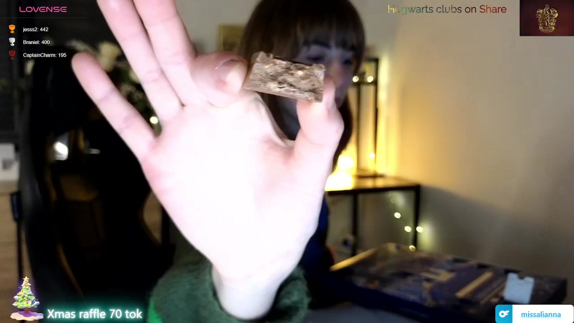 Gallery image thumbnail from Aliannaa's myfreecams stream on, 12/22/2023, 20:16 image 13 of 20