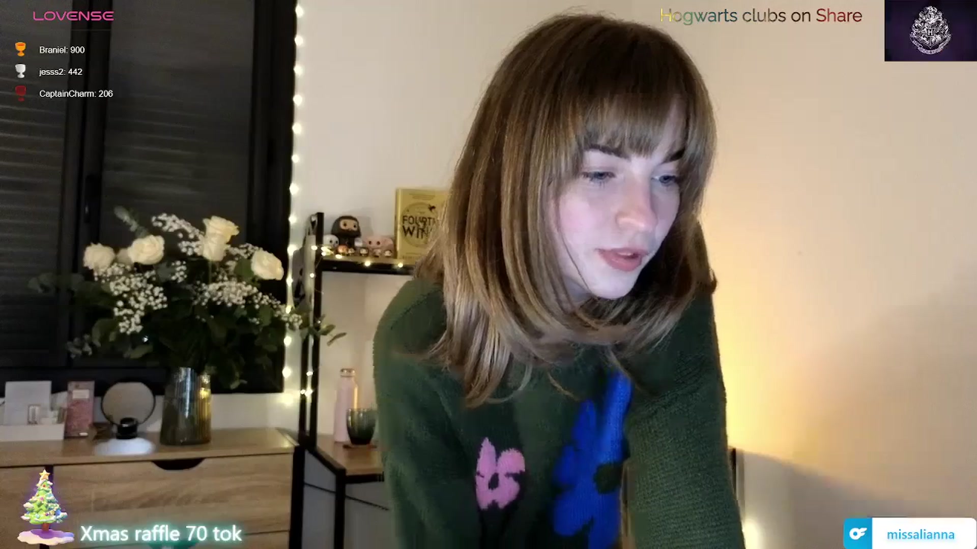 Gallery image thumbnail from Aliannaa's myfreecams stream on, 12/22/2023, 21:22 image 4 of 20