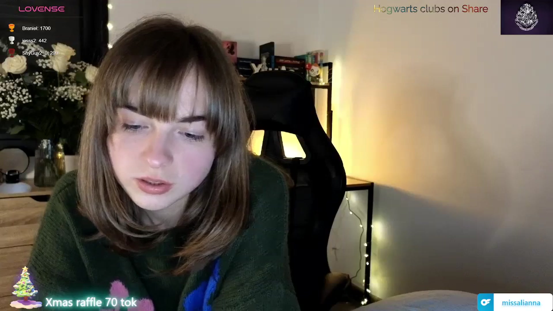 Gallery image thumbnail from Aliannaa's myfreecams stream on, 12/22/2023, 21:22 image 19 of 20