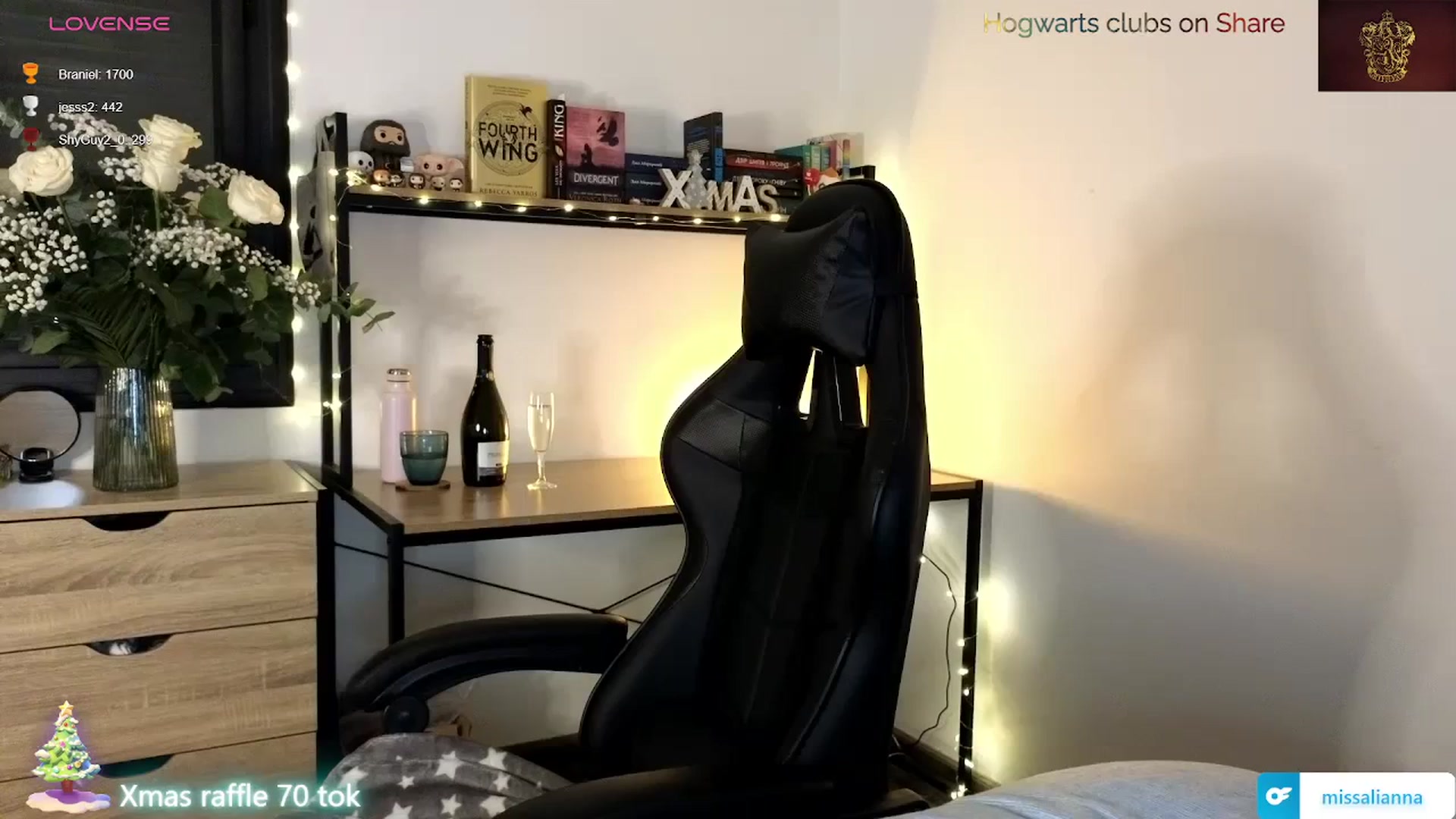 Gallery image thumbnail from Aliannaa's myfreecams stream on, 12/22/2023, 21:22 image 20 of 20