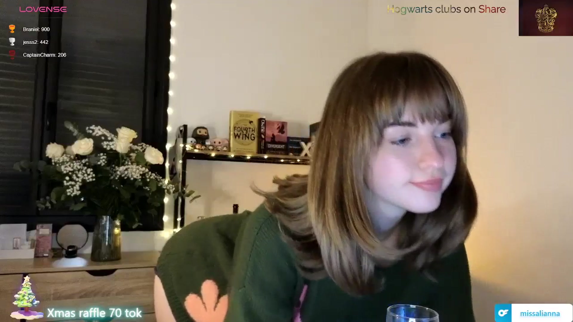 Gallery image thumbnail from Aliannaa's myfreecams stream on, 12/22/2023, 21:22 image 6 of 20
