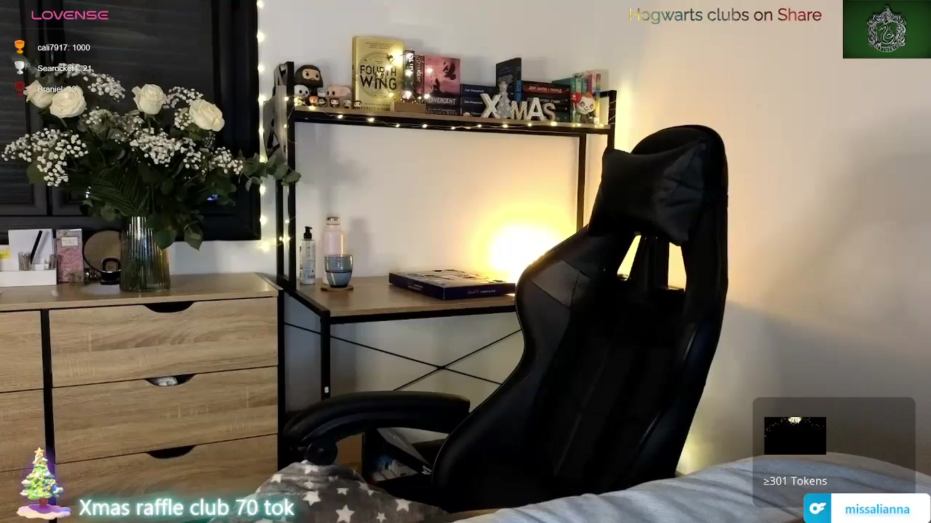 Gallery image thumbnail from Aliannaa's myfreecams stream on, 12/23/2023, 18:38 image 3 of 20