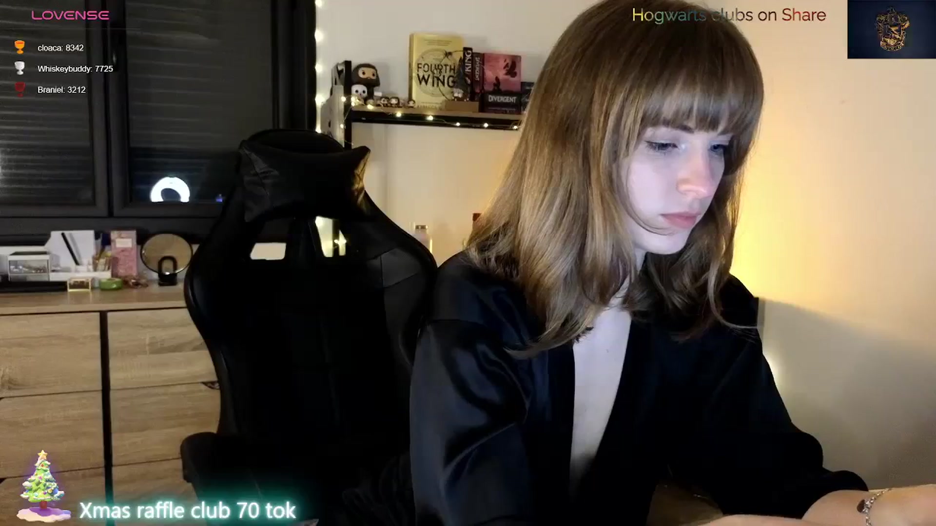 Gallery image thumbnail from Aliannaa's myfreecams stream on, 12/27/2023, 22:20 image 4 of 20