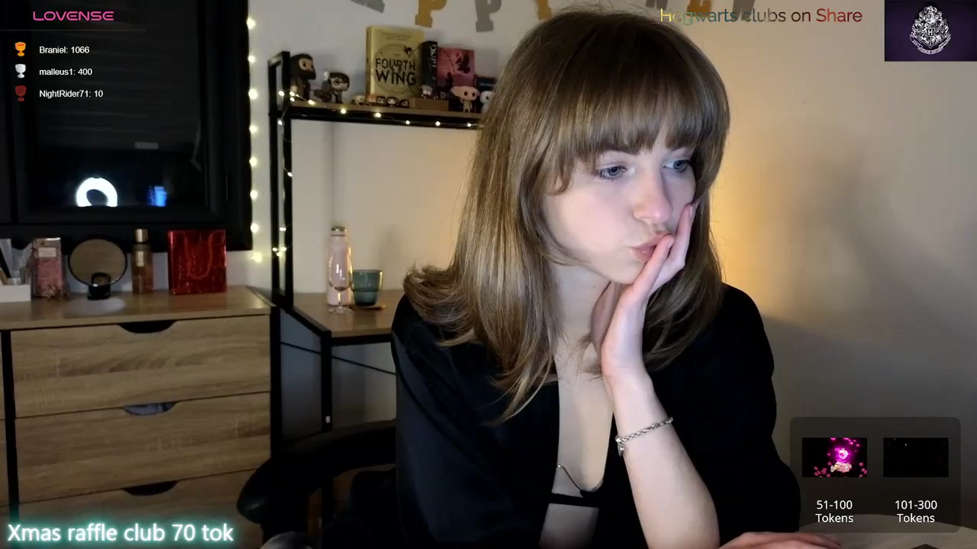 Gallery image thumbnail from Aliannaa's myfreecams stream on, 01/02/2024, 20:07 image 17 of 20