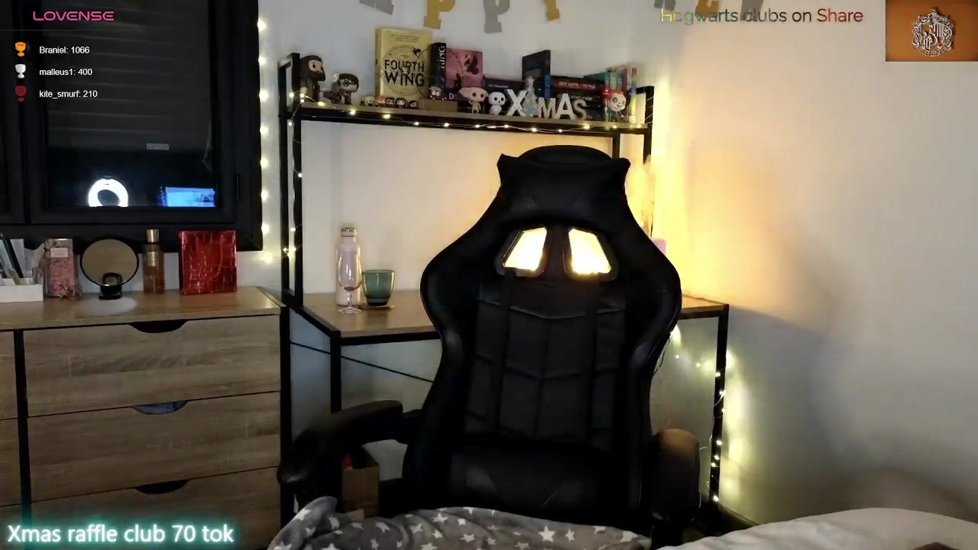 Gallery image thumbnail from Aliannaa's myfreecams stream on, 01/02/2024, 20:07 image 19 of 20