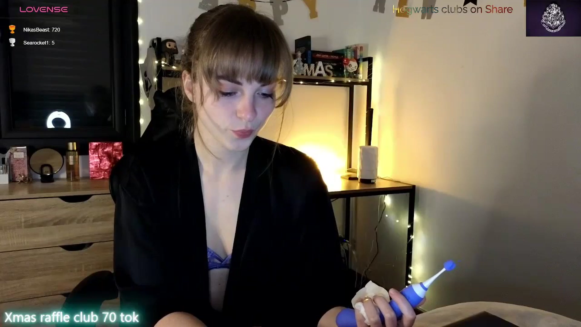 Gallery image thumbnail from Aliannaa's myfreecams stream on, 01/03/2024, 18:20 image 18 of 20