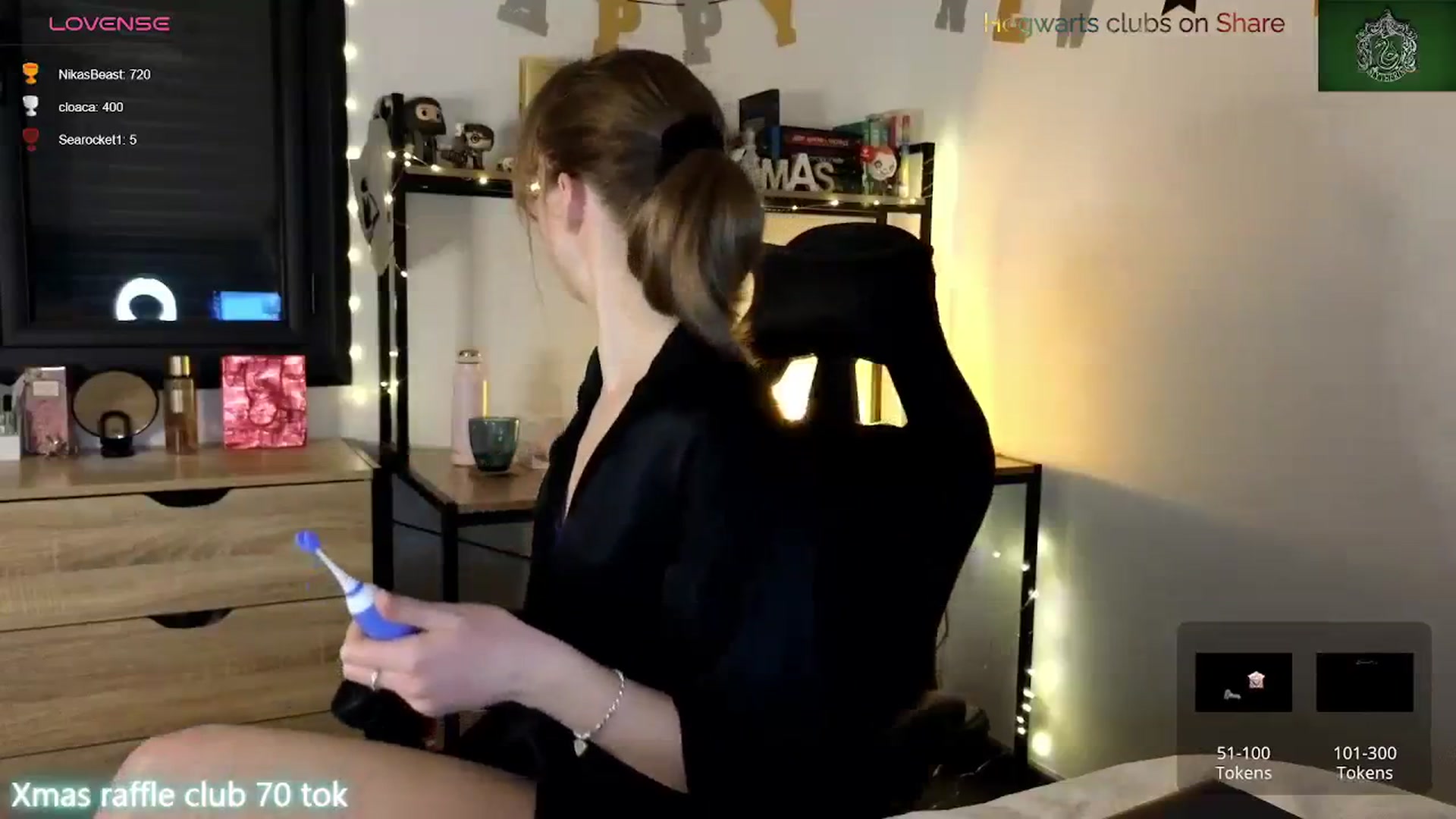 Gallery image thumbnail from Aliannaa's myfreecams stream on, 01/03/2024, 18:20 image 20 of 20