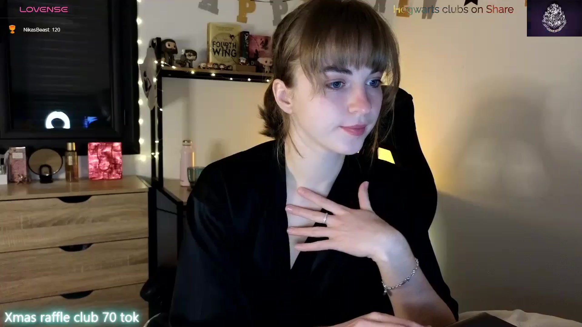 Gallery image thumbnail from Aliannaa's myfreecams stream on, 01/03/2024, 18:20 image 6 of 20
