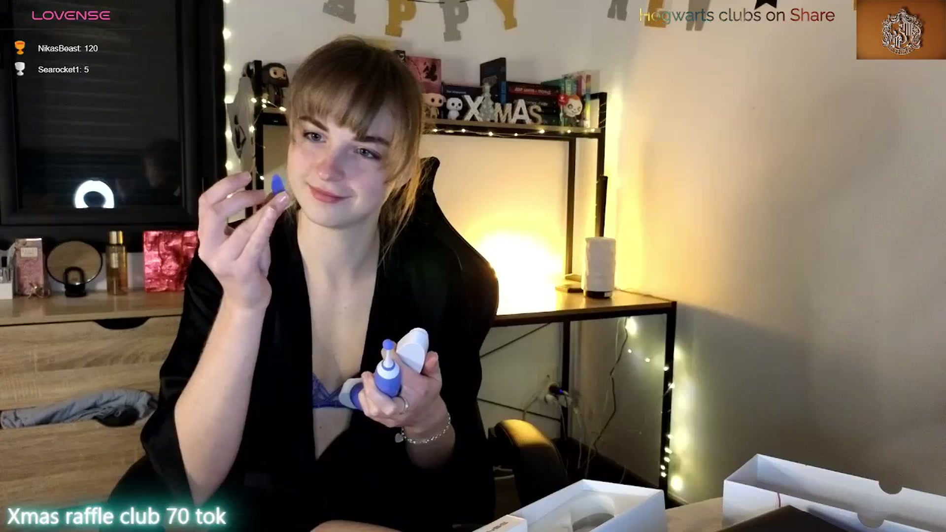 Gallery image thumbnail from Aliannaa's myfreecams stream on, 01/03/2024, 18:20 image 13 of 20