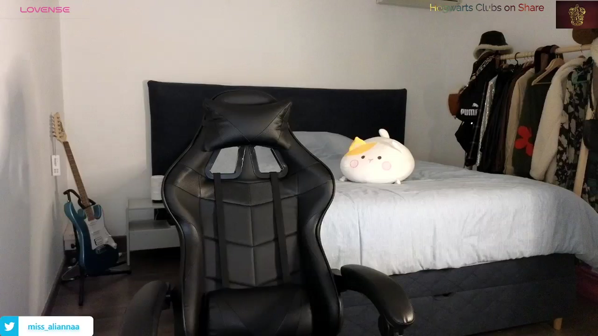 Gallery image thumbnail from Aliannaa's myfreecams stream on, 01/08/2024, 18:35 image 4 of 20