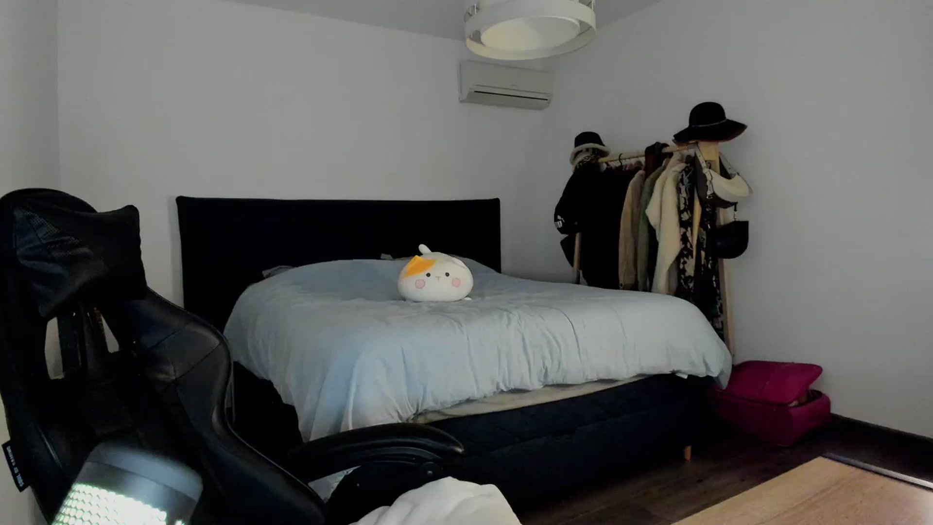 Gallery image thumbnail from Aliannaa's myfreecams stream on, 01/20/2024, 19:40 image 19 of 20