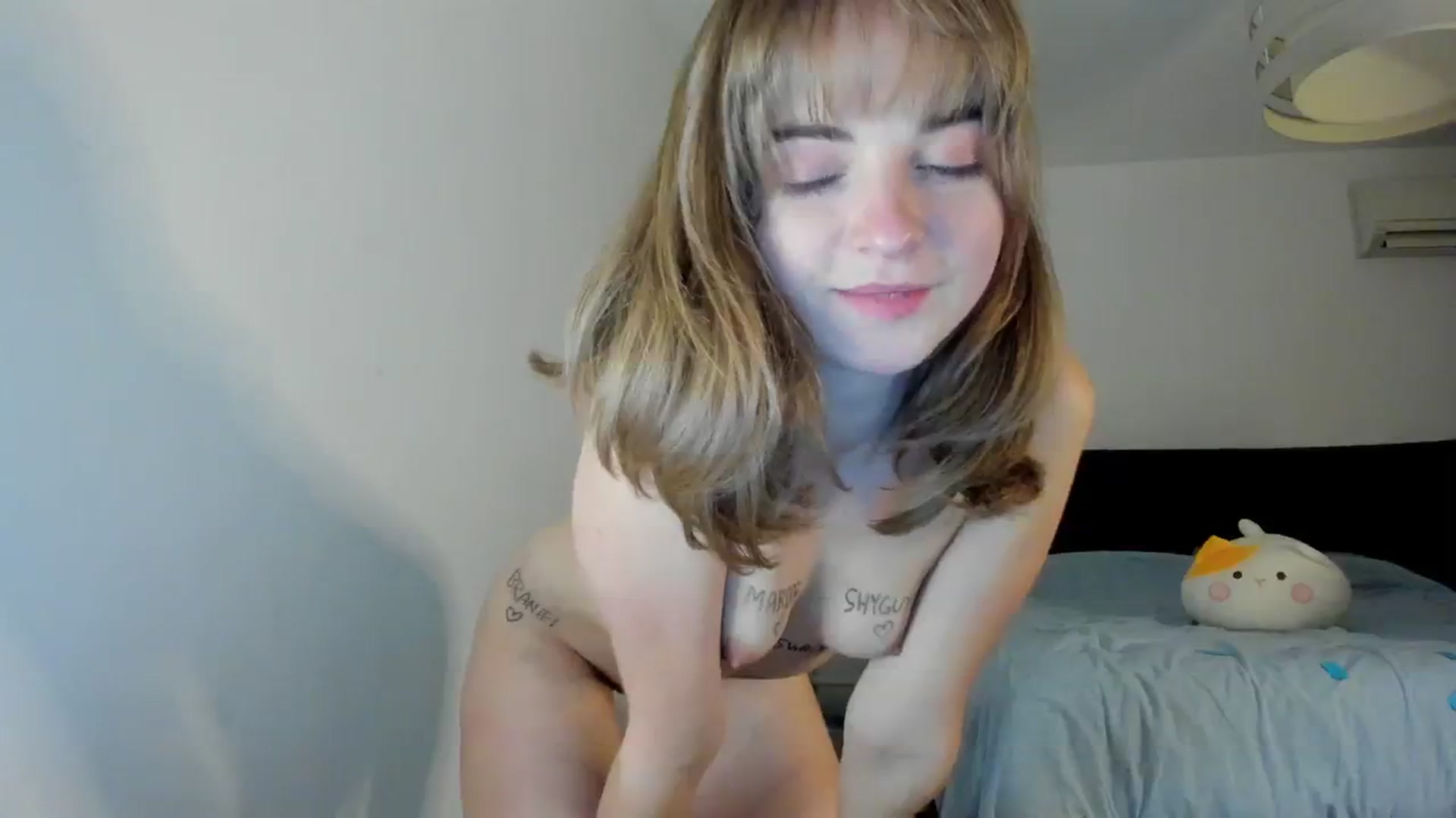 Gallery image thumbnail from Aliannaa's myfreecams stream on, 01/20/2024, 23:05 image 15 of 20