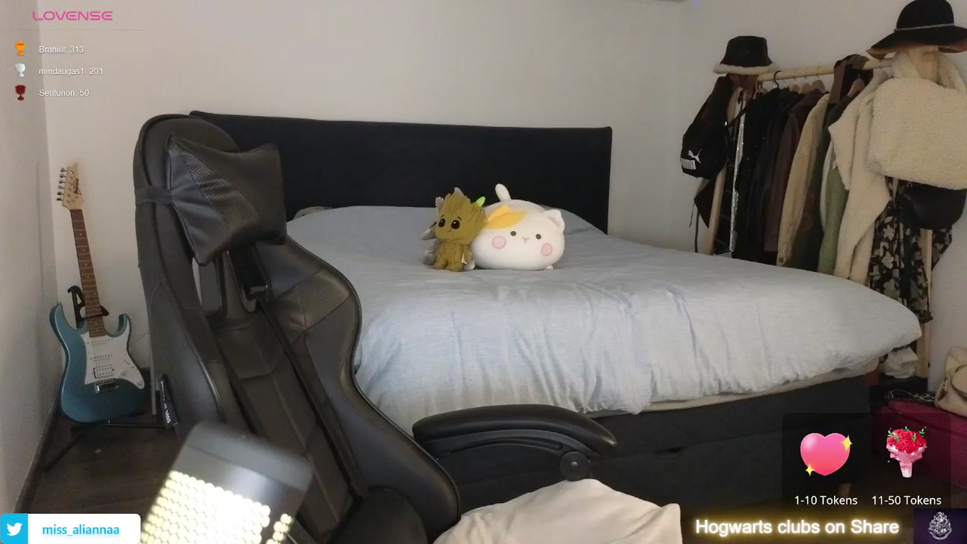 Gallery image thumbnail from Aliannaa's myfreecams stream on, 01/25/2024, 19:19 image 19 of 20