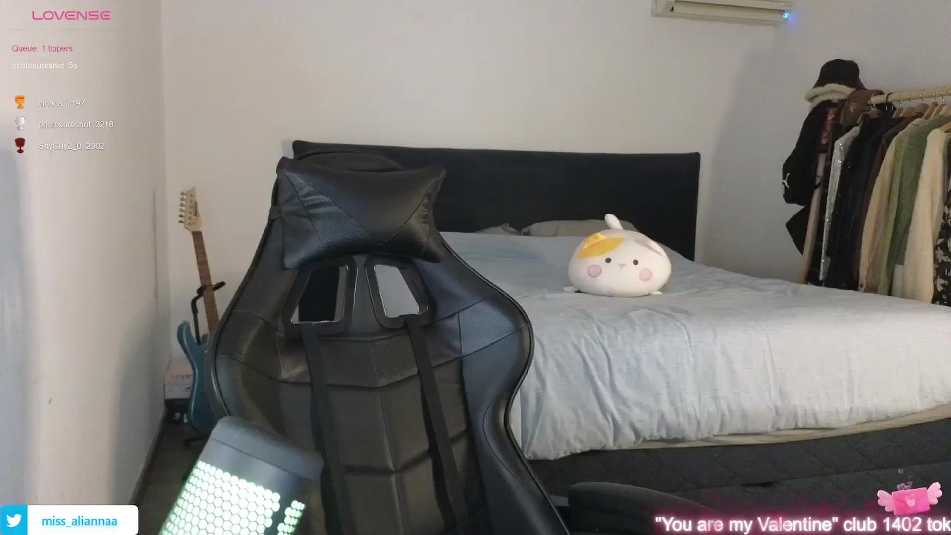 Gallery image thumbnail from Aliannaa's myfreecams stream on, 02/02/2024, 21:15 image 17 of 20