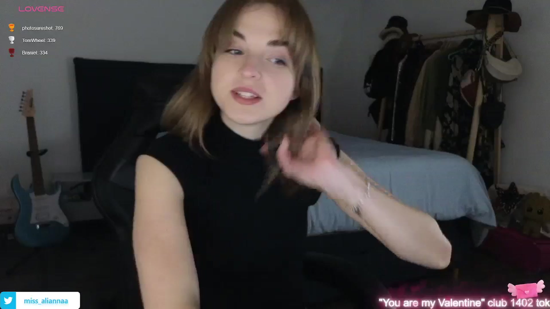 Gallery image thumbnail from Aliannaa's myfreecams stream on, 02/06/2024, 20:35 image 15 of 20