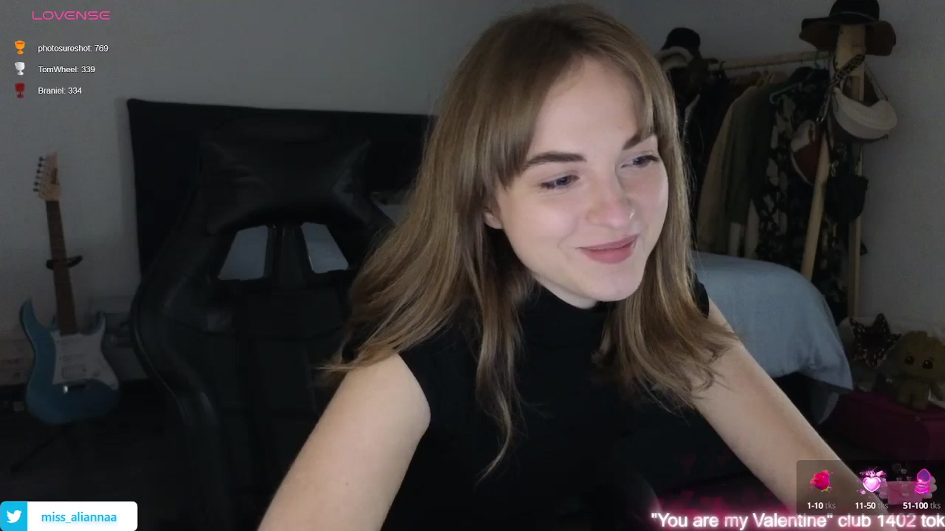 Gallery image thumbnail from Aliannaa's myfreecams stream on, 02/06/2024, 20:35 image 17 of 20