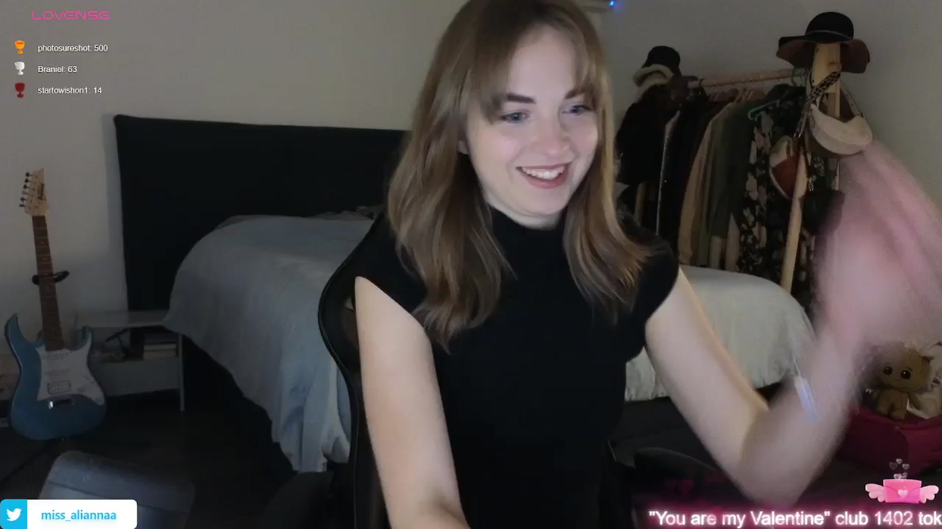 Gallery image thumbnail from Aliannaa's myfreecams stream on, 02/06/2024, 20:35 image 6 of 20