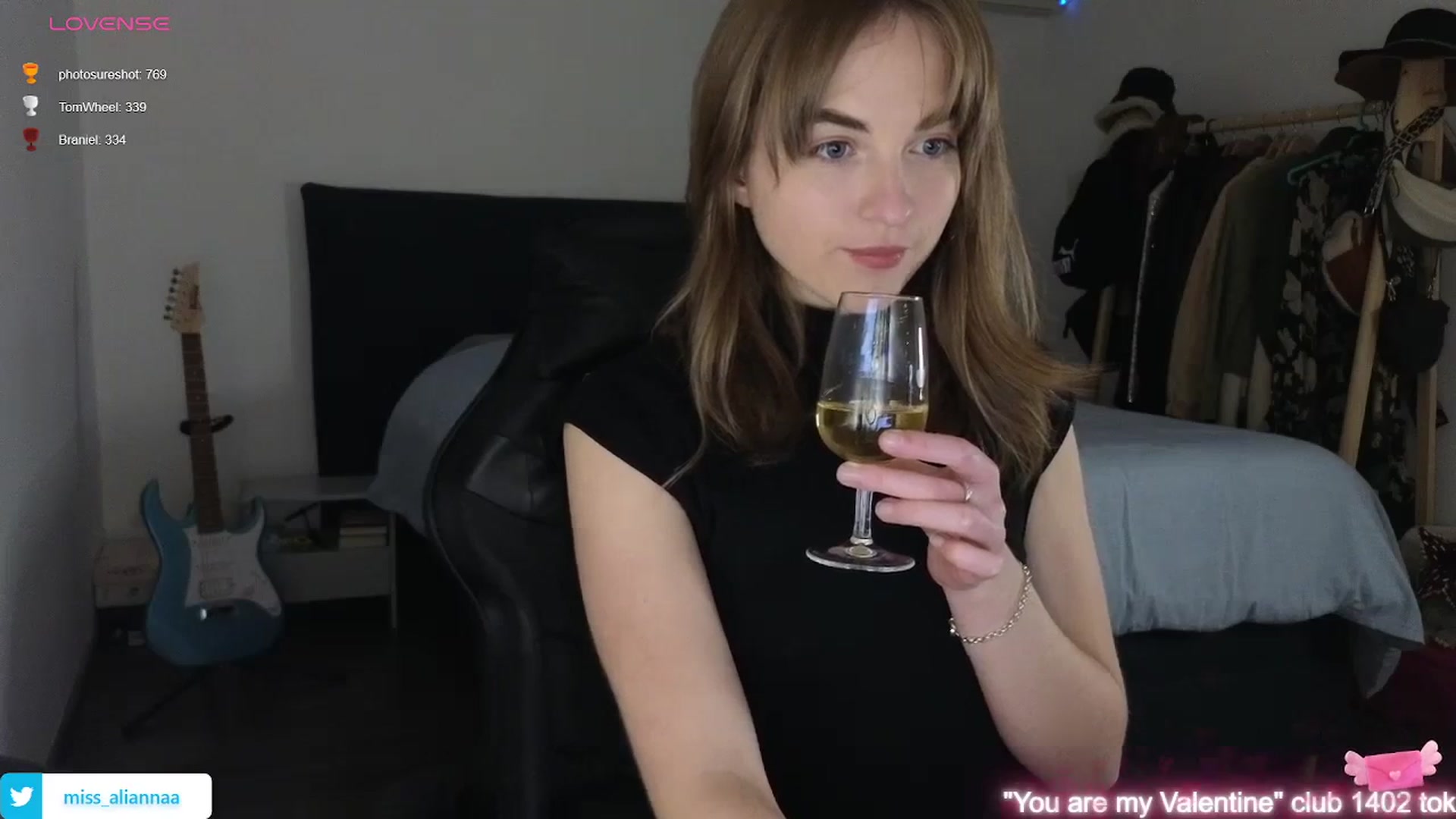Gallery image thumbnail from Aliannaa's myfreecams stream on, 02/06/2024, 20:35 image 12 of 20
