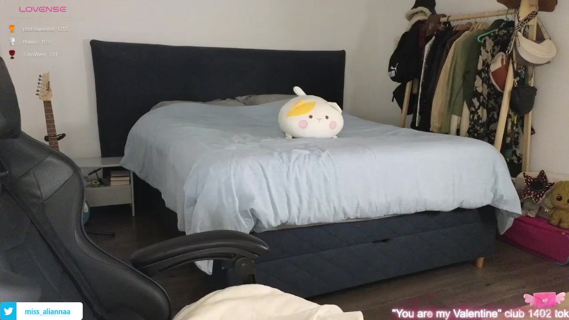 Gallery image thumbnail from Aliannaa's myfreecams stream on, 02/06/2024, 23:38 image 3 of 20