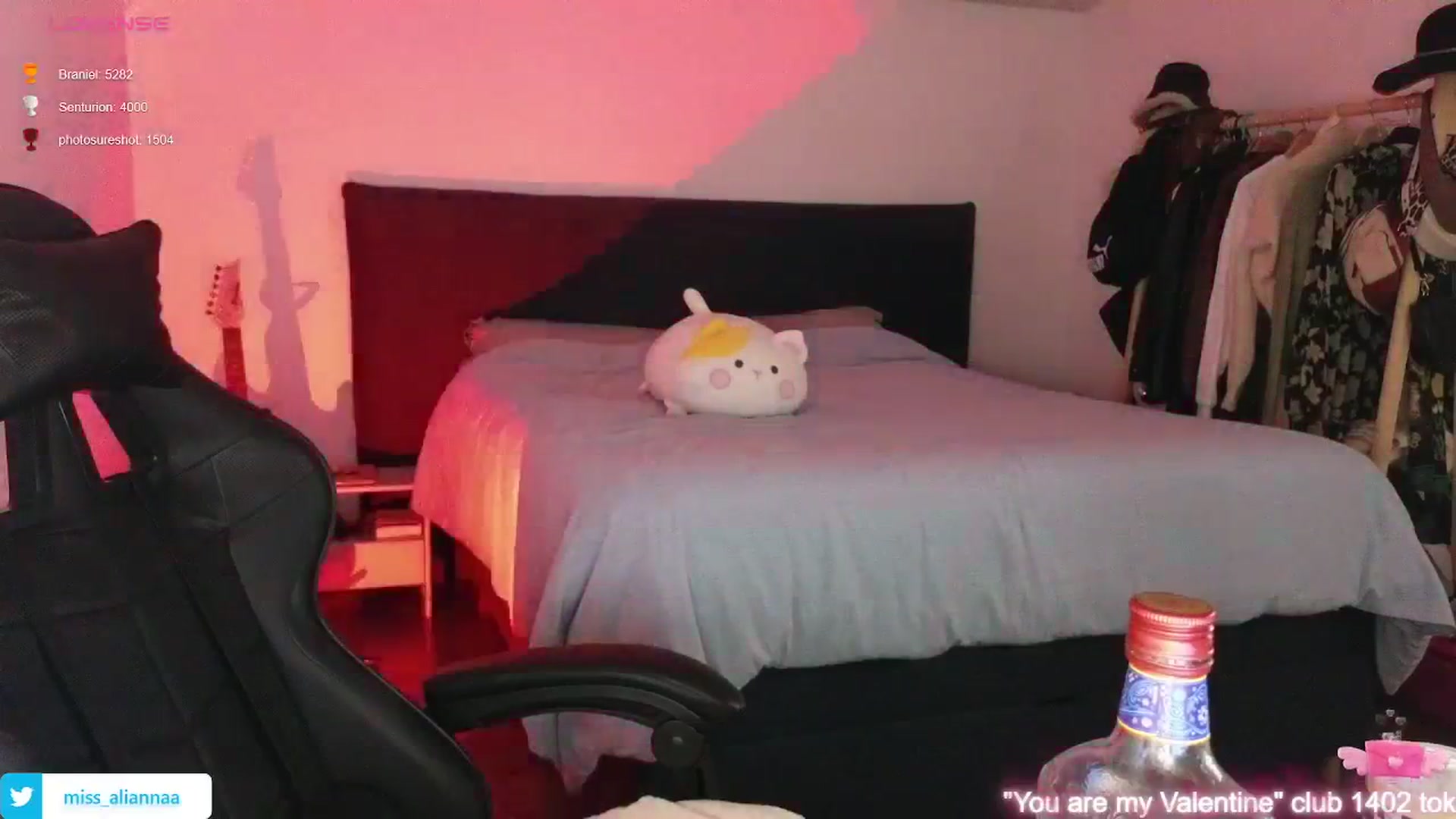 Gallery image thumbnail from Aliannaa's myfreecams stream on, 02/08/2024, 22:42 image 3 of 20