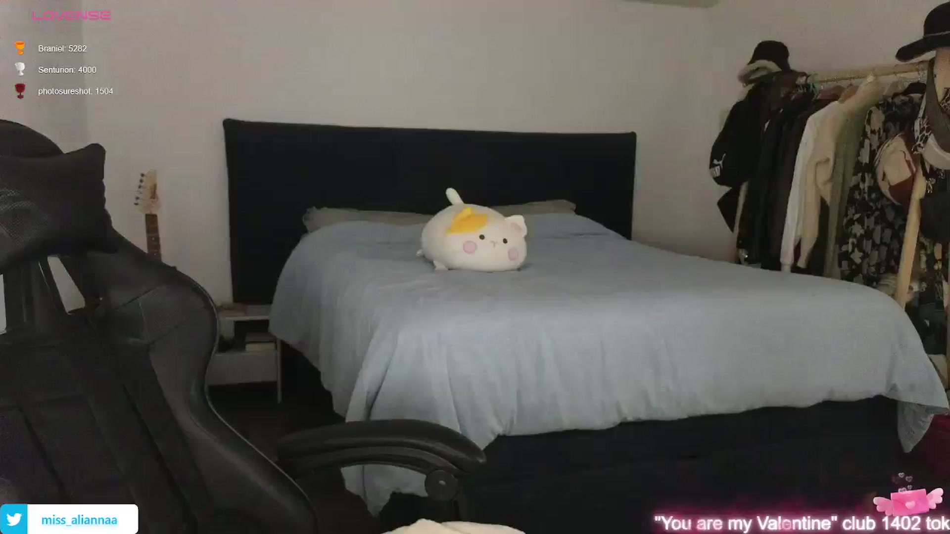 Gallery image thumbnail from Aliannaa's myfreecams stream on, 02/08/2024, 22:42 image 1 of 20