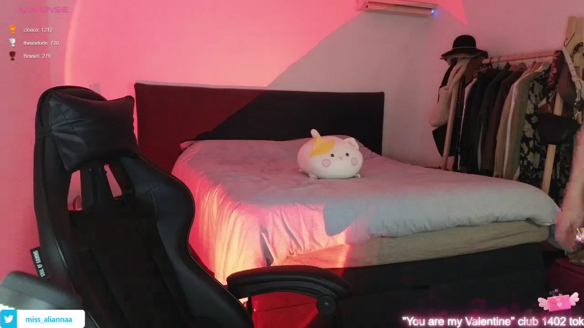 Gallery image thumbnail from Aliannaa's myfreecams stream on, 02/15/2024, 19:06 image 3 of 20