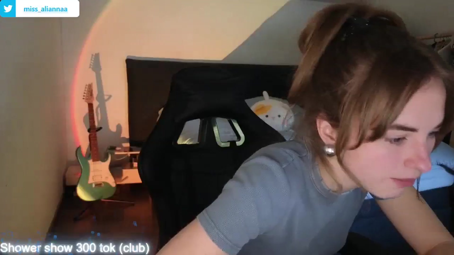 Gallery image thumbnail from Aliannaa's myfreecams stream on, 03/17/2024, 17:18 image 6 of 20