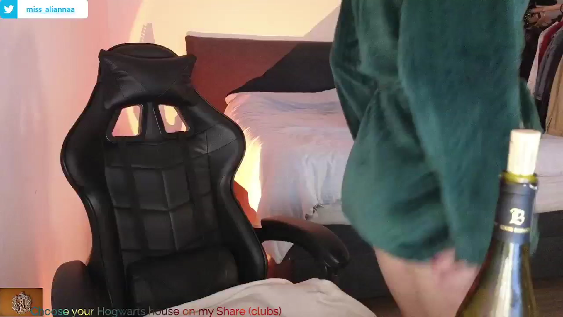 Gallery image thumbnail from Aliannaa's myfreecams stream on, 03/18/2024, 16:45 image 1 of 20