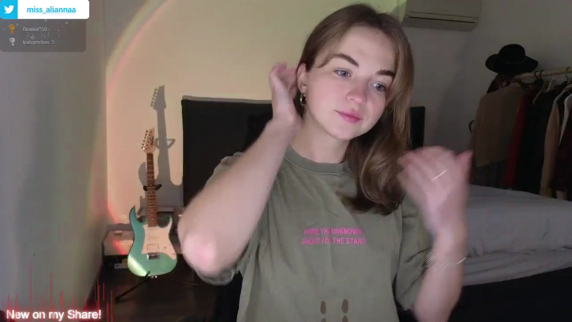 Gallery image thumbnail from Aliannaa's myfreecams stream on, 05/02/2024, 17:31 image 14 of 20
