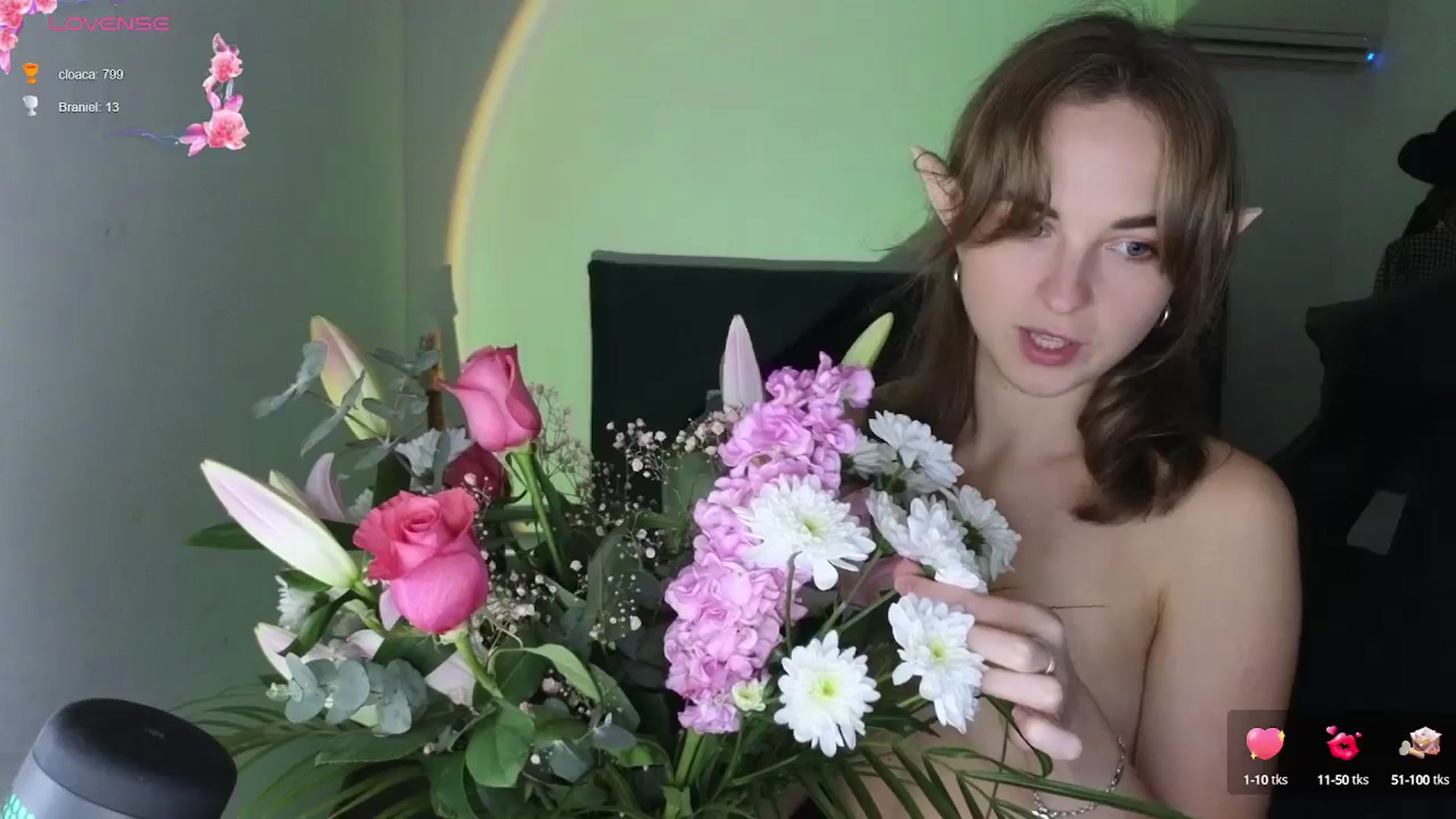 Gallery image thumbnail from Aliannaa's myfreecams stream on, 05/03/2024, 18:41 image 6 of 20
